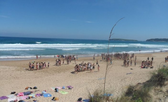 Equipos en la playa.